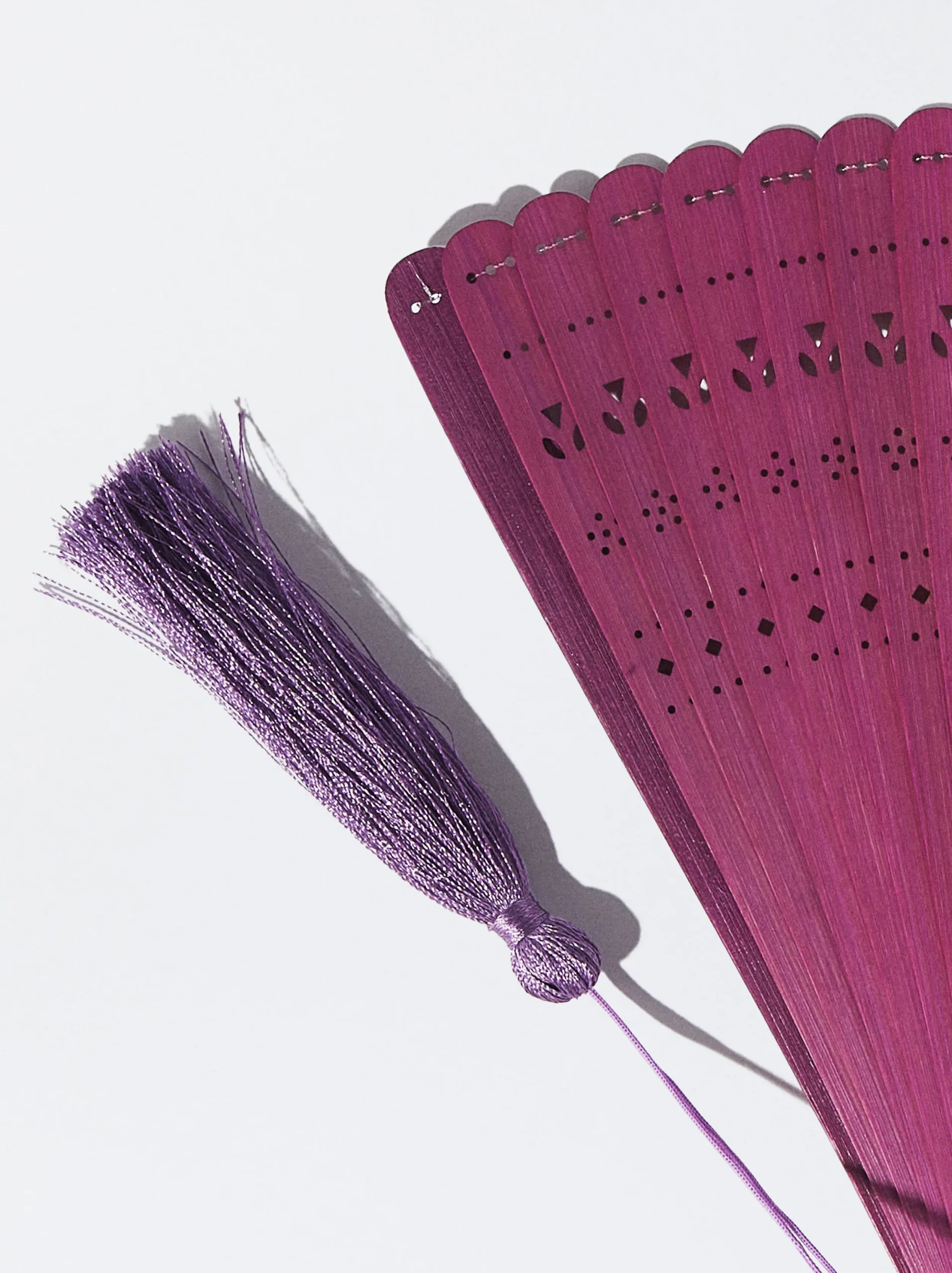 PARFOIS Abanico Bambú Con Perforado Violeta New