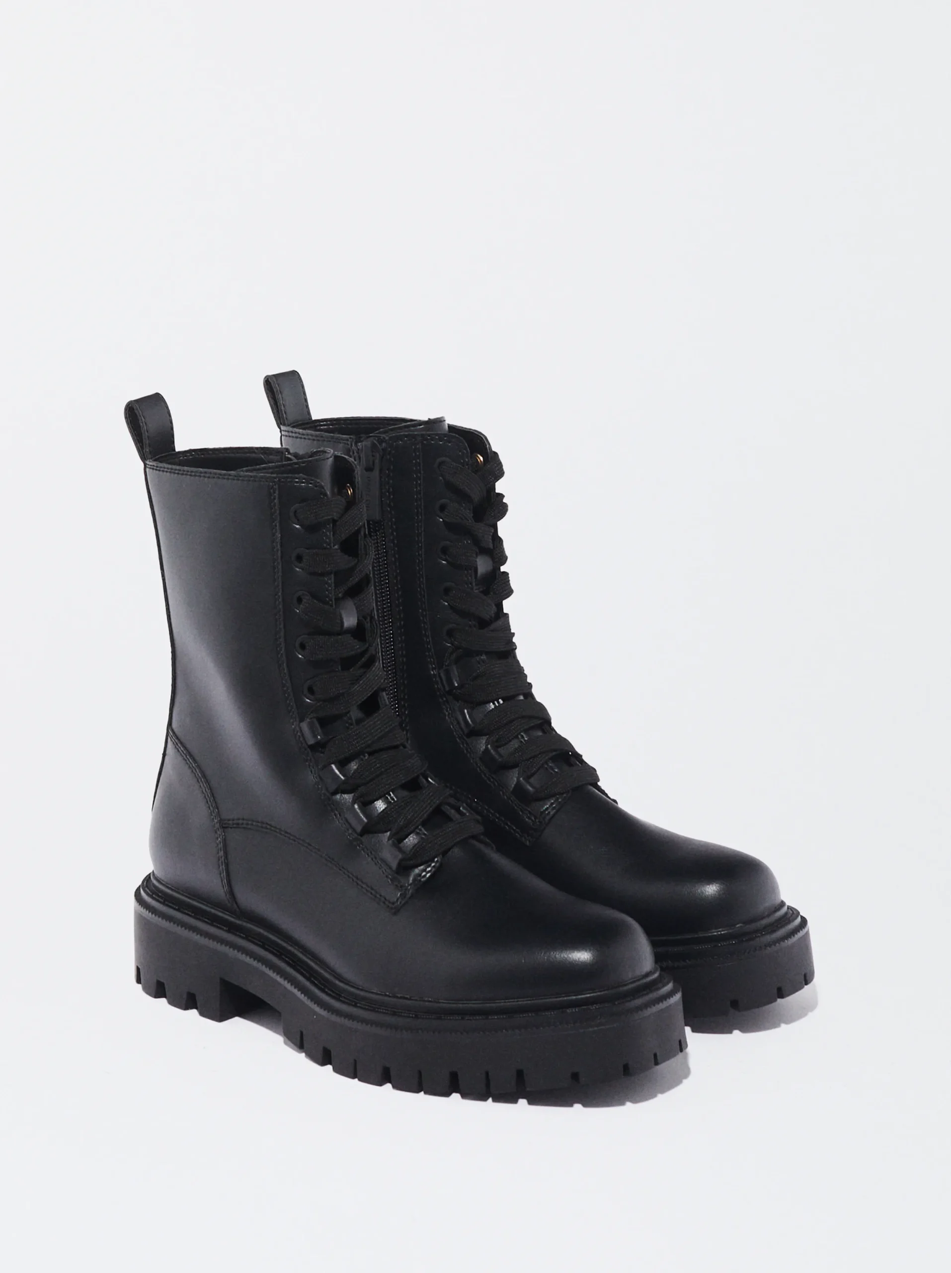 PARFOIS Bota Track Acordonada Negro New
