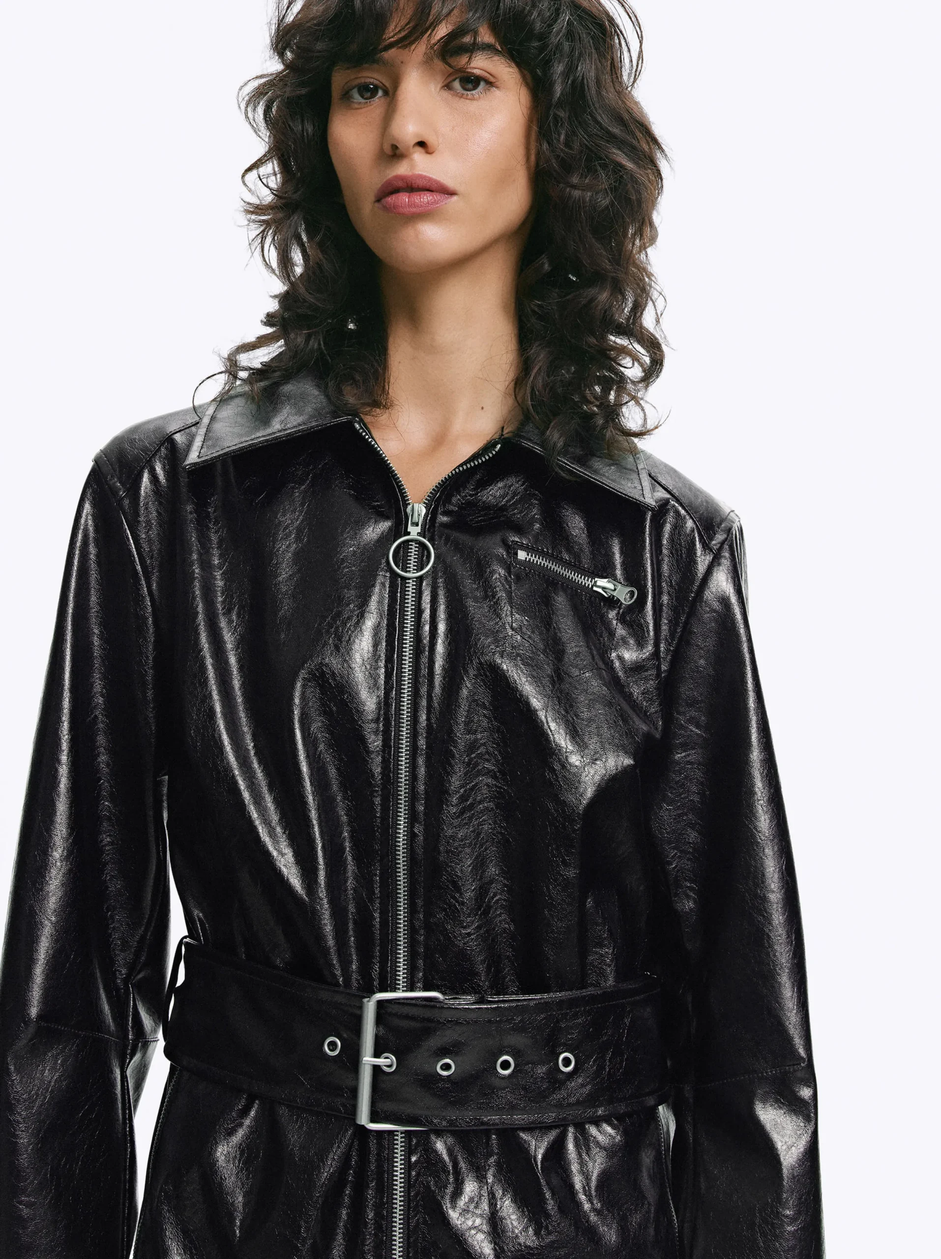 PARFOIS Exclusivo Online - Abrigo Charol Largo Negro Outlet