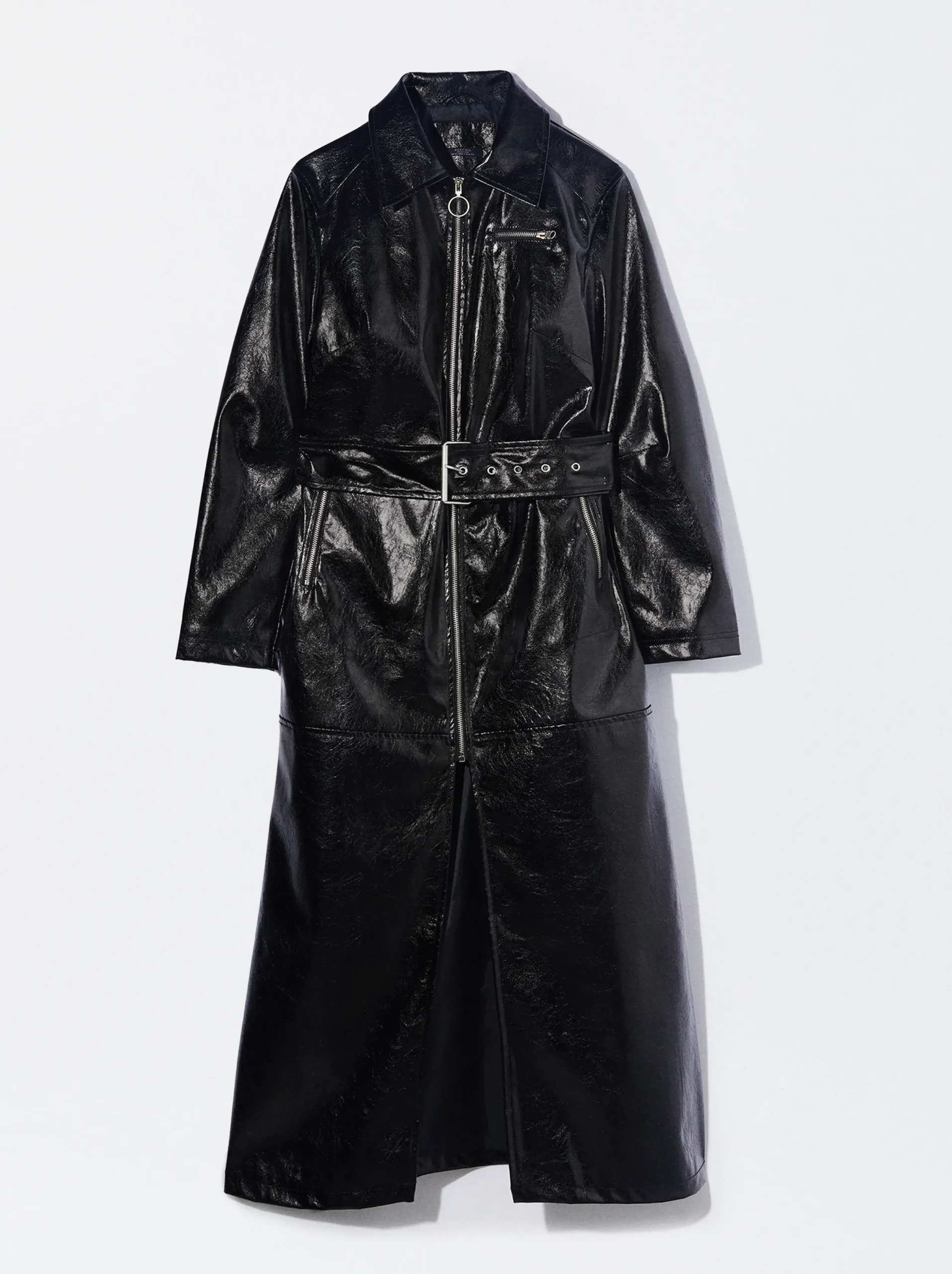 PARFOIS Exclusivo Online - Abrigo Charol Largo Negro Outlet