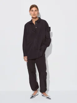 PARFOIS Exclusivo Online - Camisa De Nylon Con Bolso Negro Best