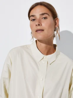 PARFOIS Exclusivo Online - Camisa De Nylon Con Bolso Crudo Store