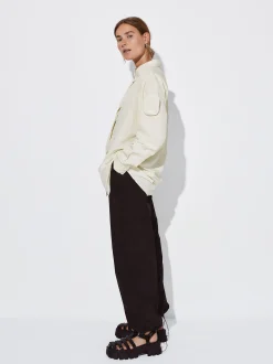 PARFOIS Exclusivo Online - Camisa De Nylon Con Bolso Crudo Store