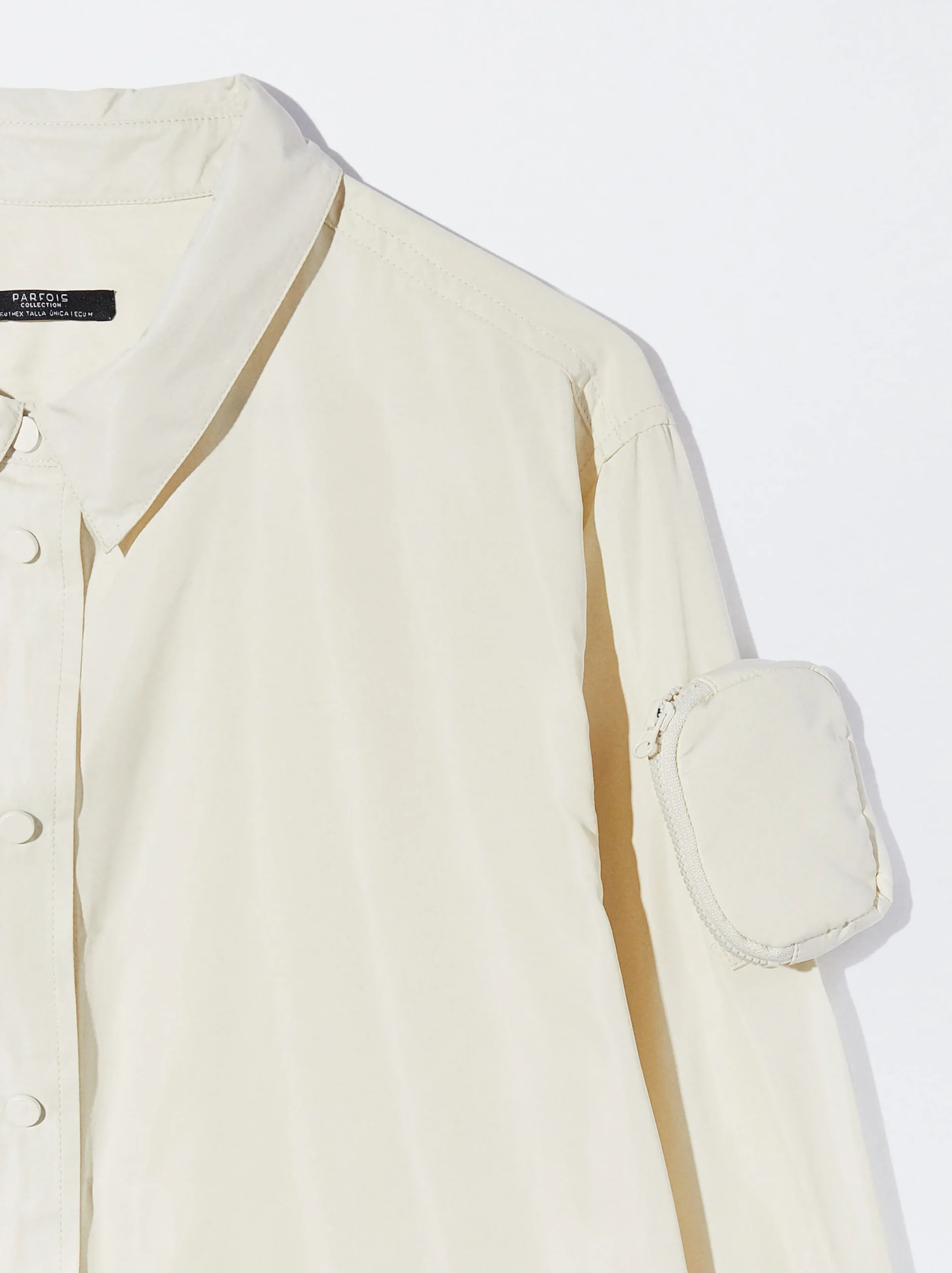 PARFOIS Exclusivo Online - Camisa De Nylon Con Bolso Crudo Store