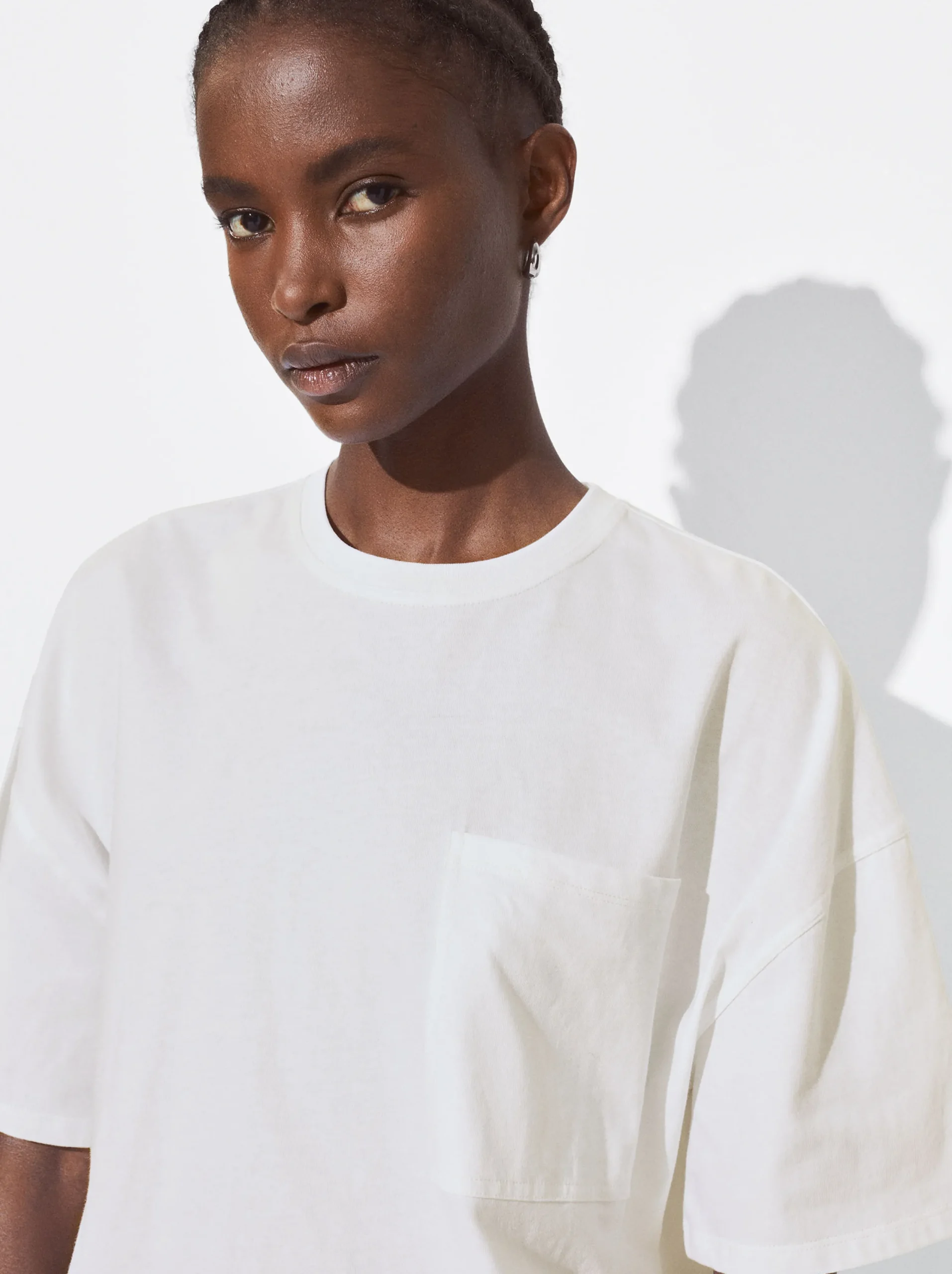 PARFOIS Exclusivo Online - Camiseta Algodón Con Bolsillo Blanco Clearance