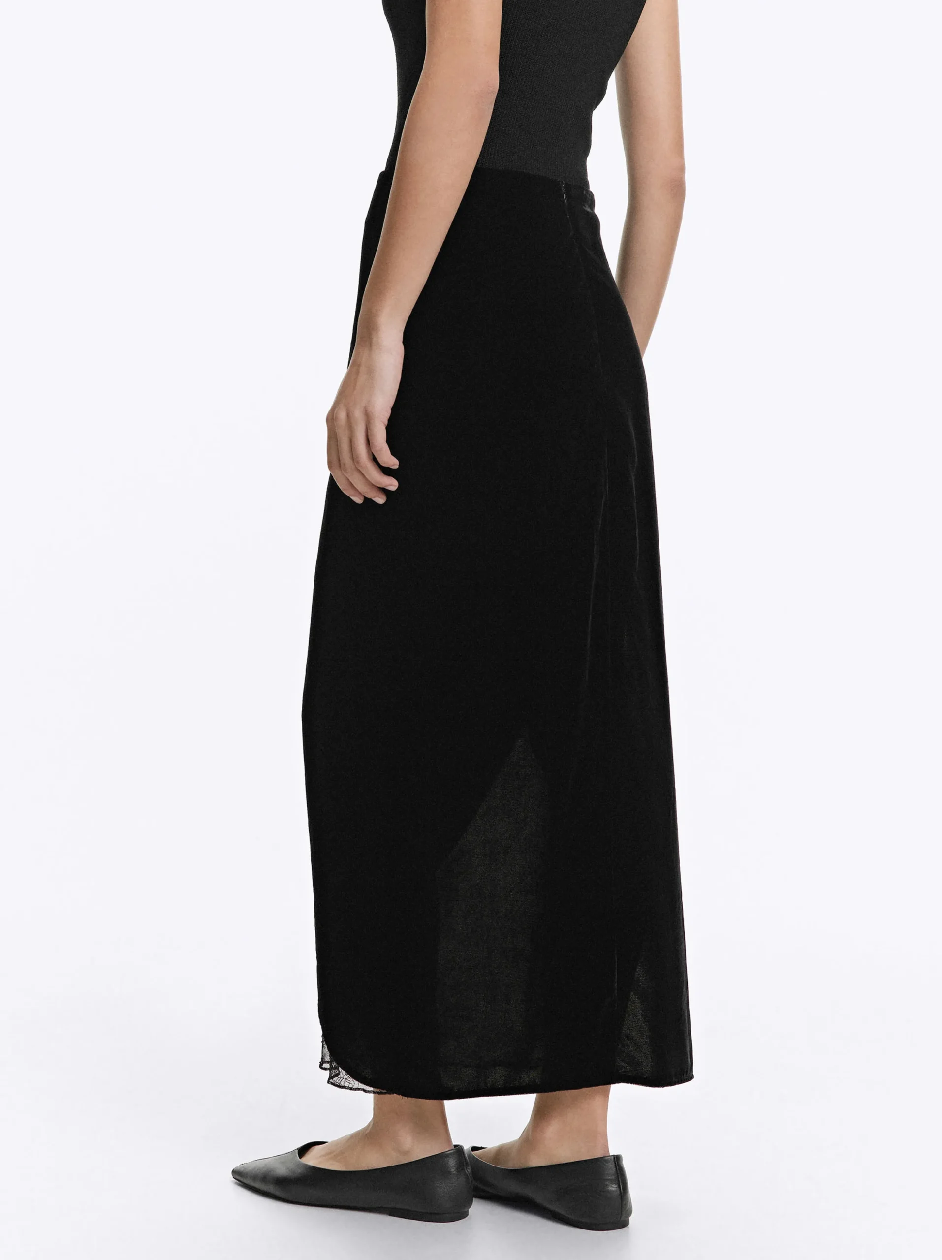 PARFOIS Exclusivo Online - Falda Terciopelo Con Detalle De Encaje Negro Hot