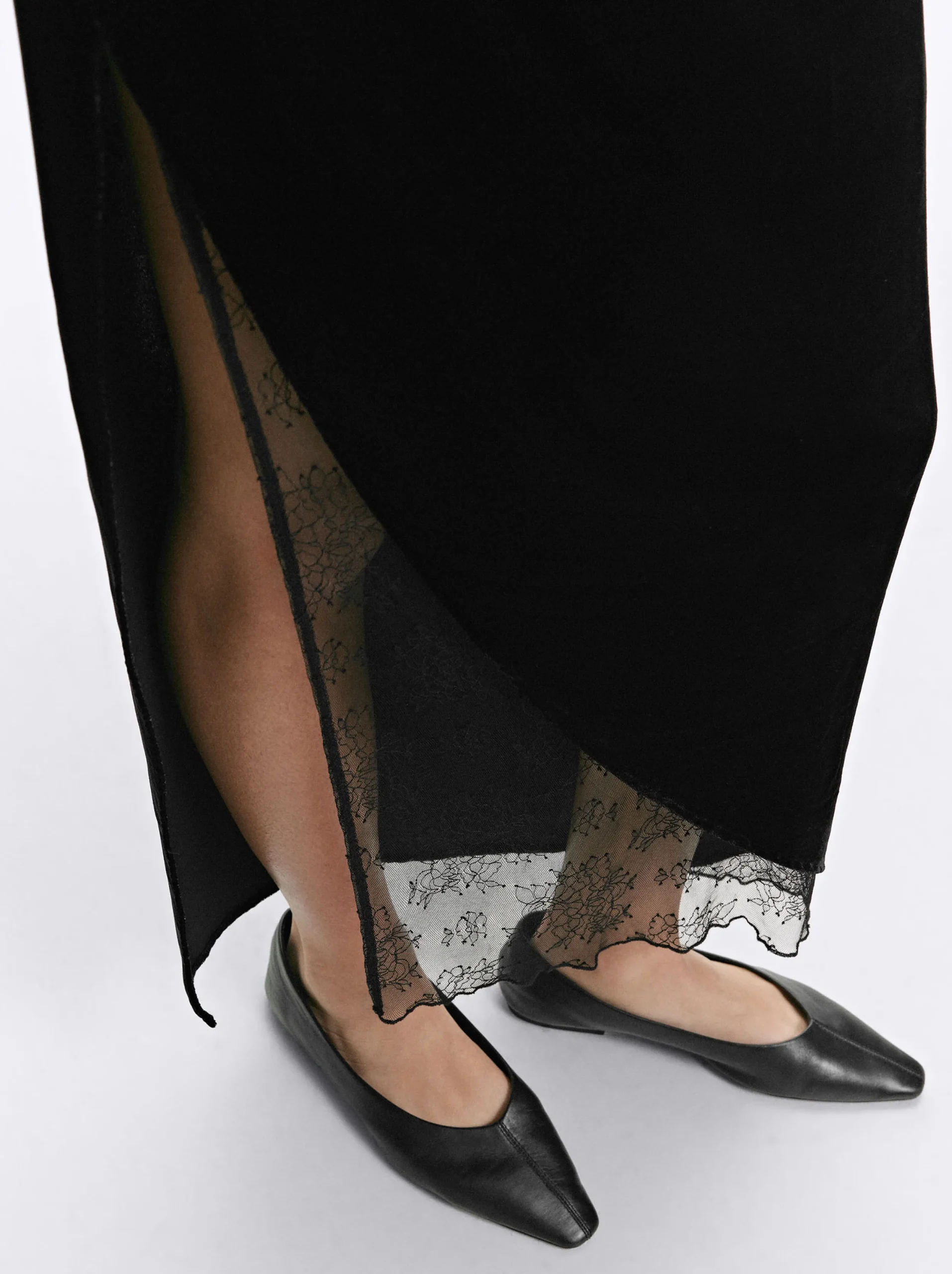 PARFOIS Exclusivo Online - Falda Terciopelo Con Detalle De Encaje Negro Hot