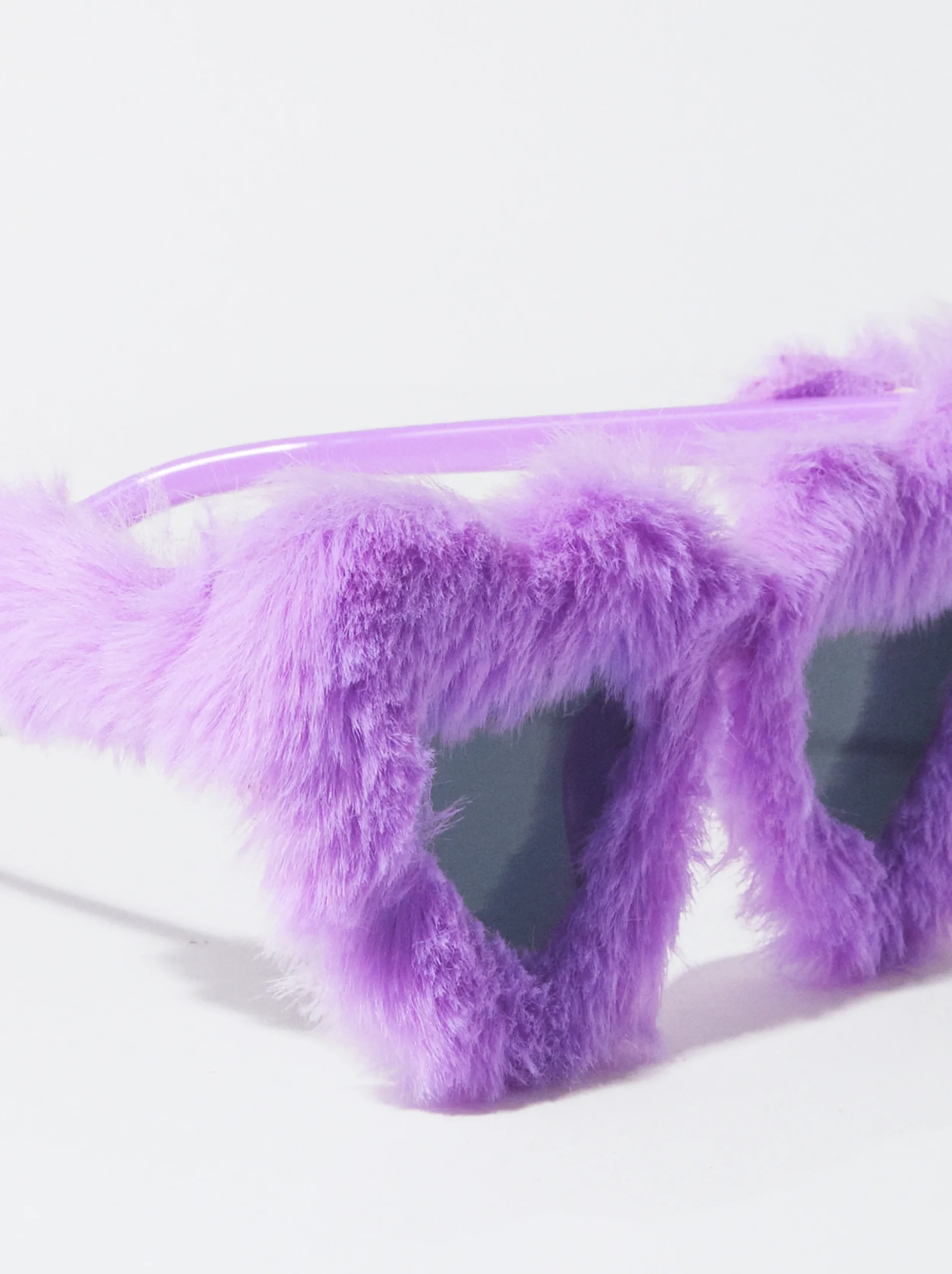 PARFOIS Exclusivo Online - Gafas De Sol Corázon Con Pelo Violeta Fashion