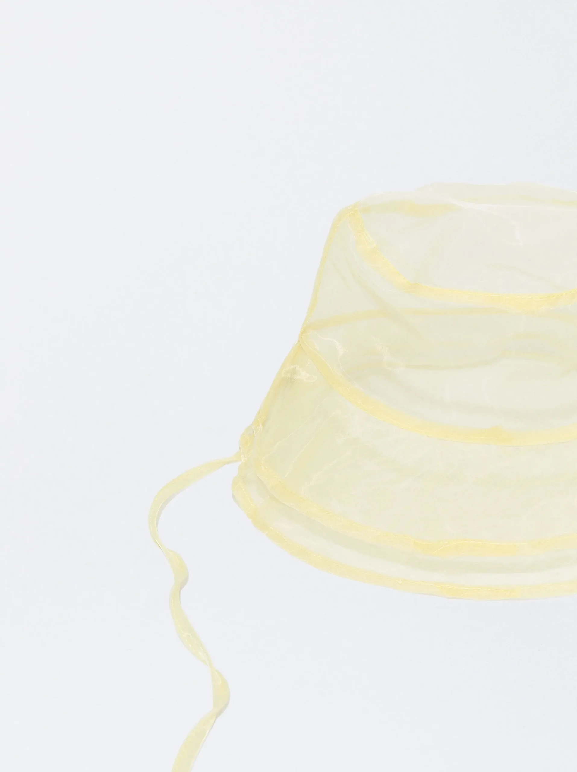 PARFOIS Exclusivo Online - Gorro Bucket Organza Amarillo Online
