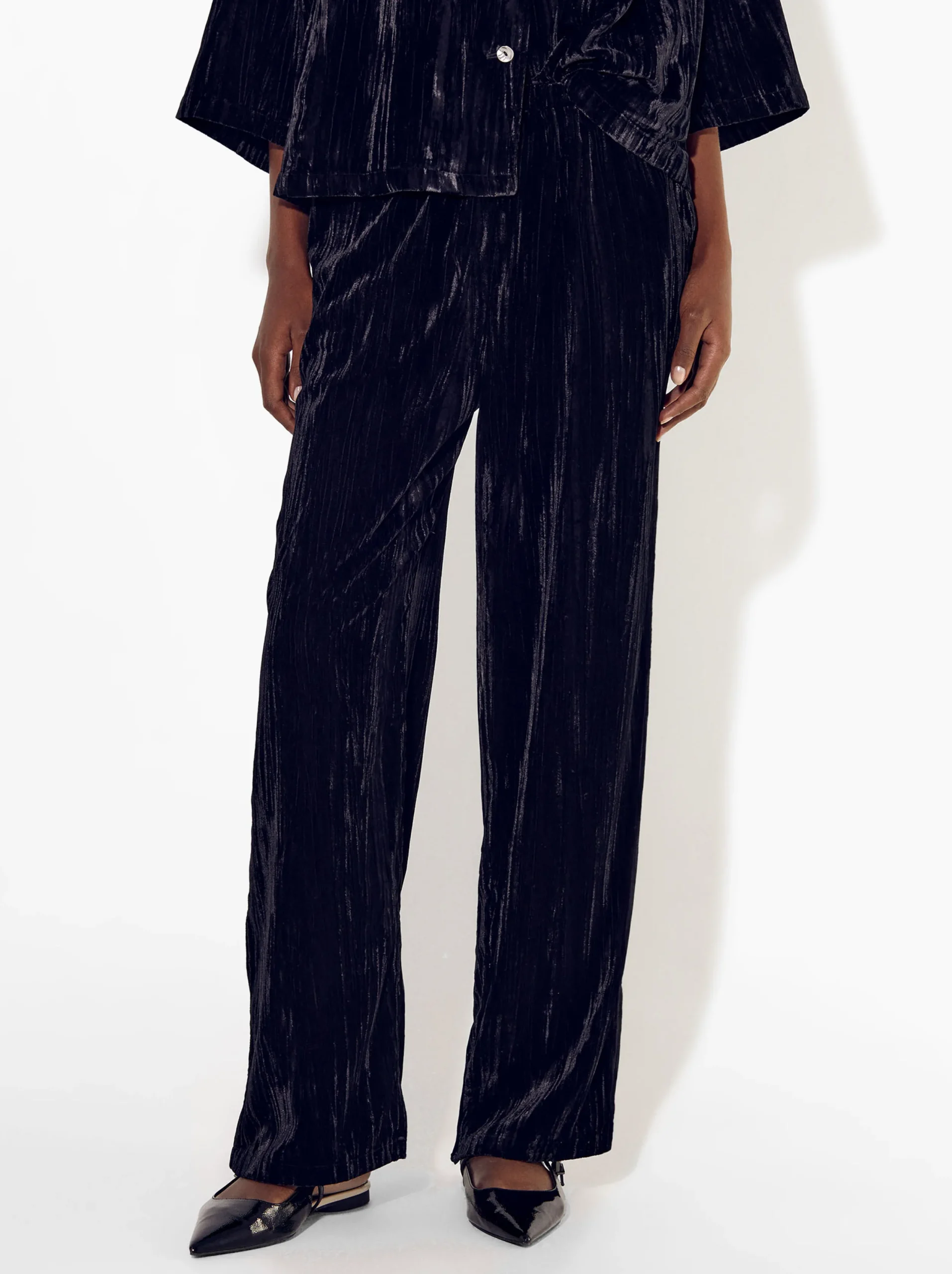 PARFOIS Exclusivo Online - Pantalón De Terciopelo Negro Store