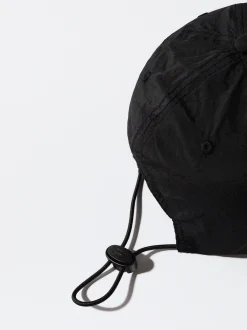 PARFOIS Gorra Nylon Reciclado Con Cord&oacute;n Negro Fashion