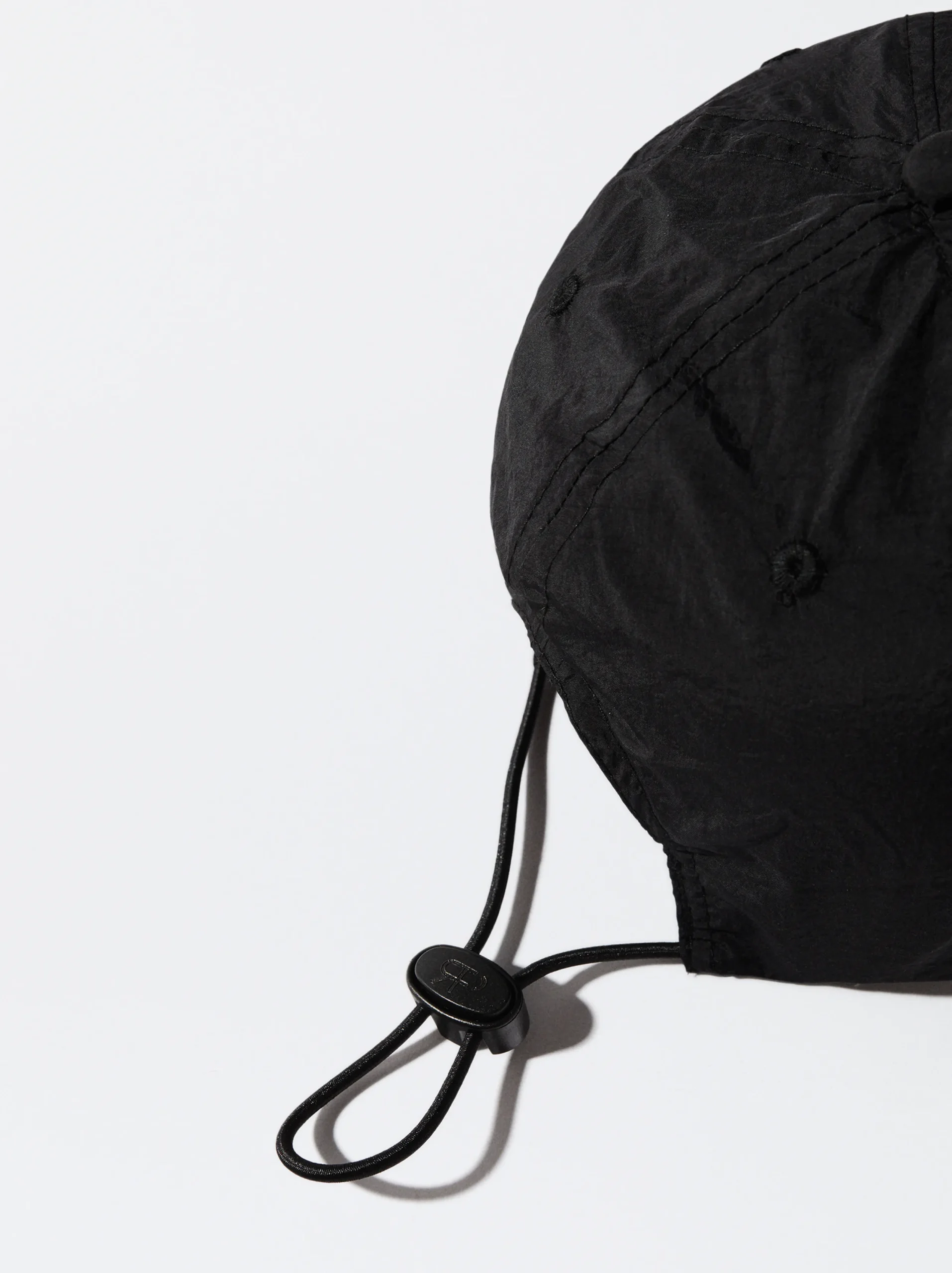 PARFOIS Gorra Nylon Reciclado Con Cordón Negro Fashion