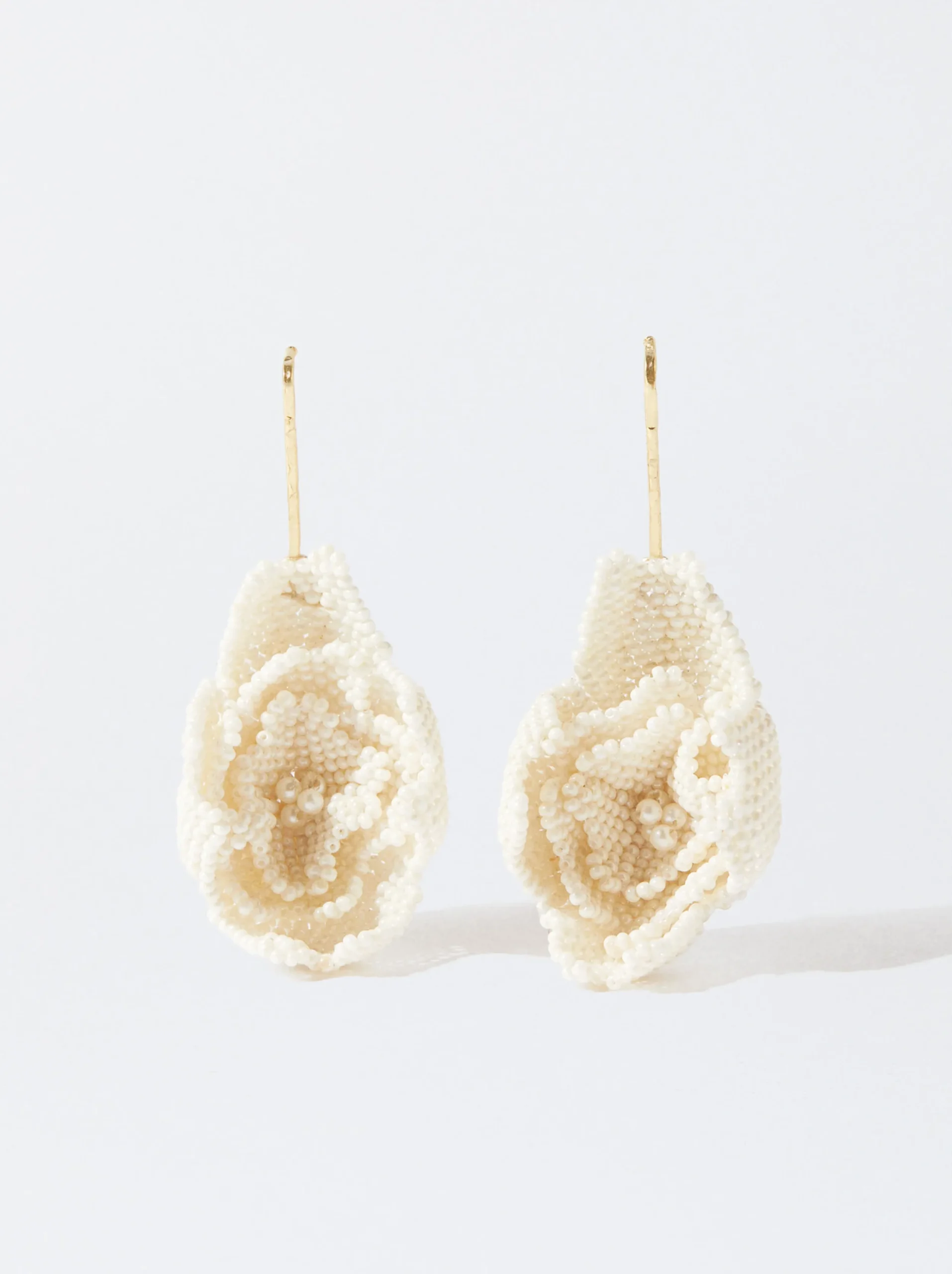 PARFOIS Pendientes Flor Con Abalorios Beige Cheap