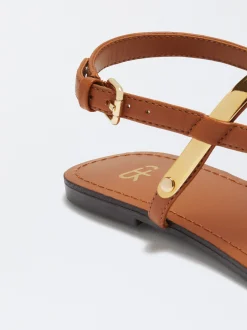 PARFOIS Sandalia Plana Detalle Metálico Camel New