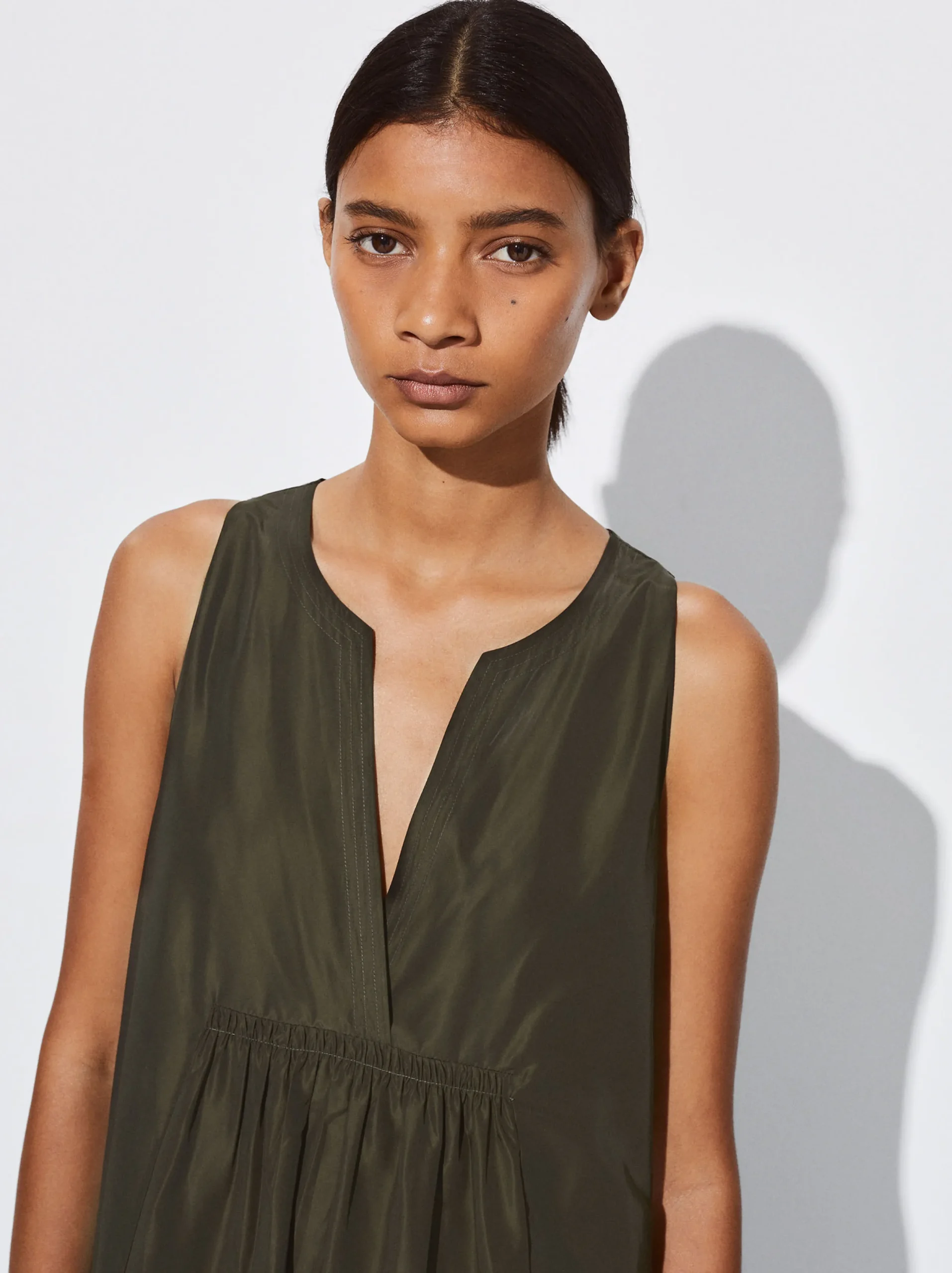PARFOIS Vestido Largo Con Volantes Caqui New